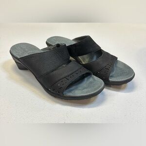 Merrell Women’s Sz 8 Black Leather Slides Select‎ Fresh Air Cushion w Grip Sole